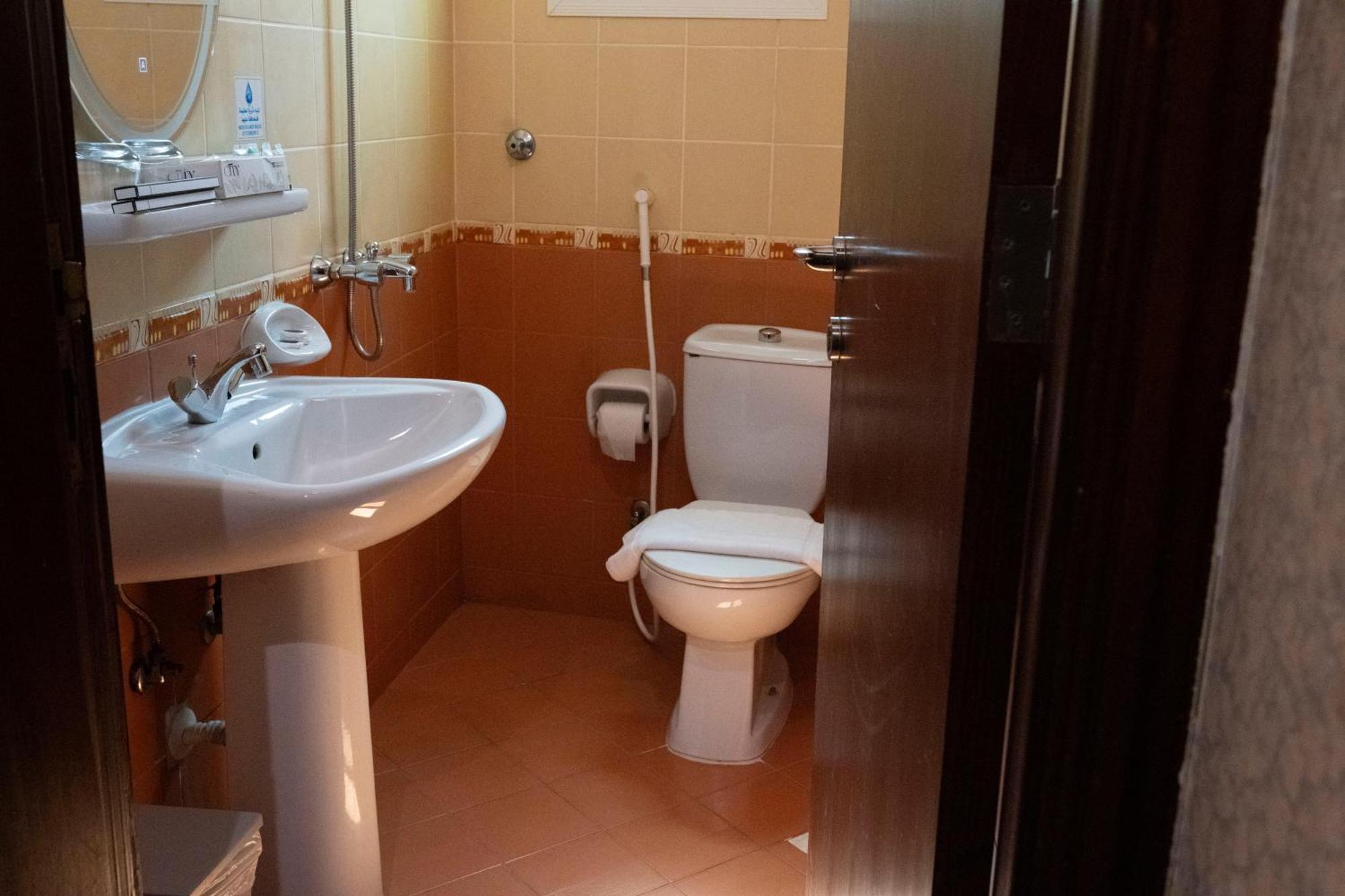 فندق المروج كريم AlMorooj Kareem Hotel جدة المظهر الخارجي الصورة